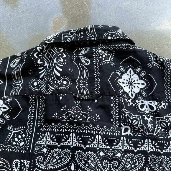 Cactus Man Paisley Button Down Shirt - Picture 9 of 9